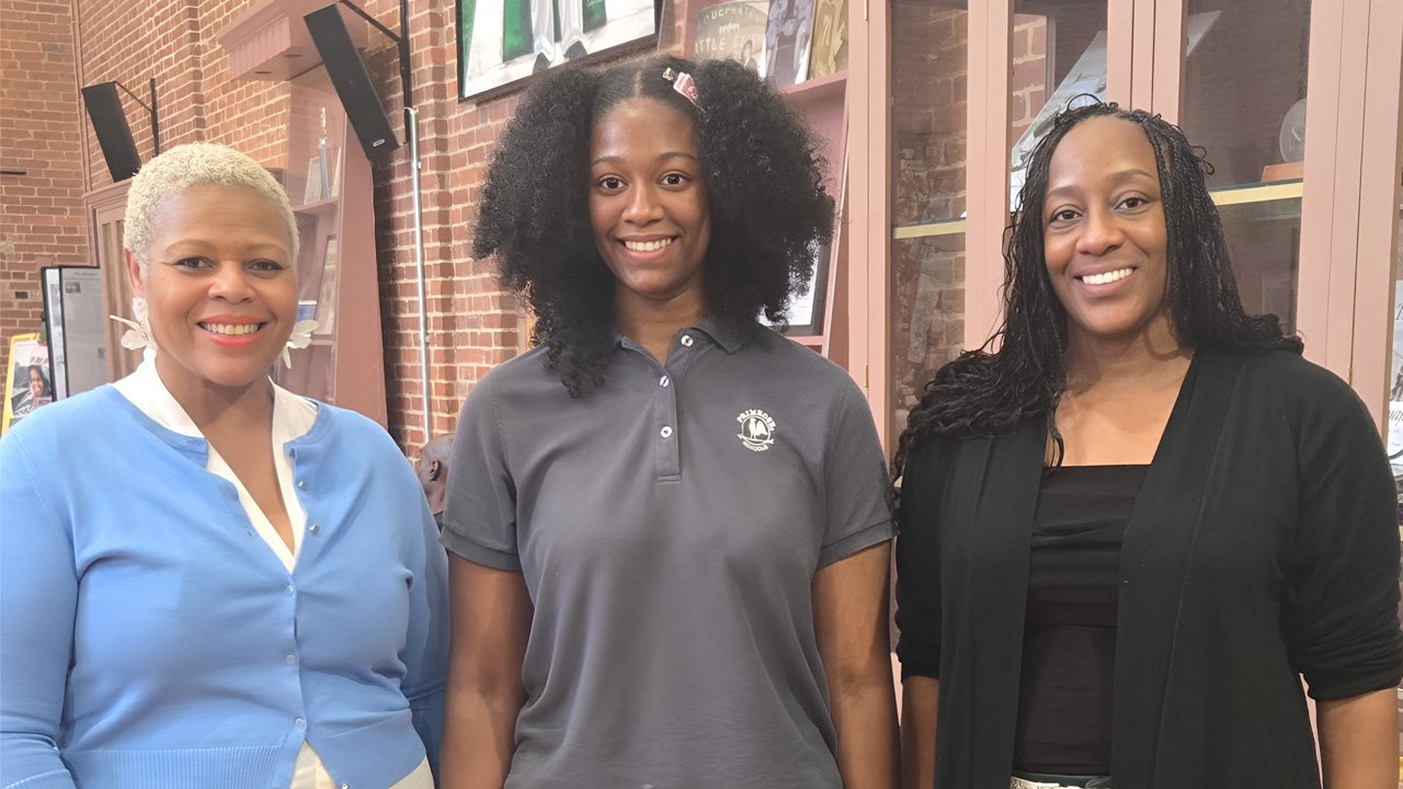 2026 scholarship recipients Jasmine Perry and Jordan Tucker